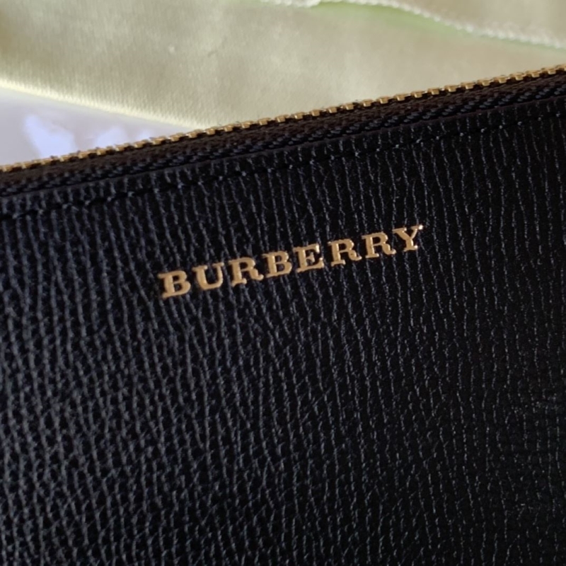 Bv*b*rry wallets